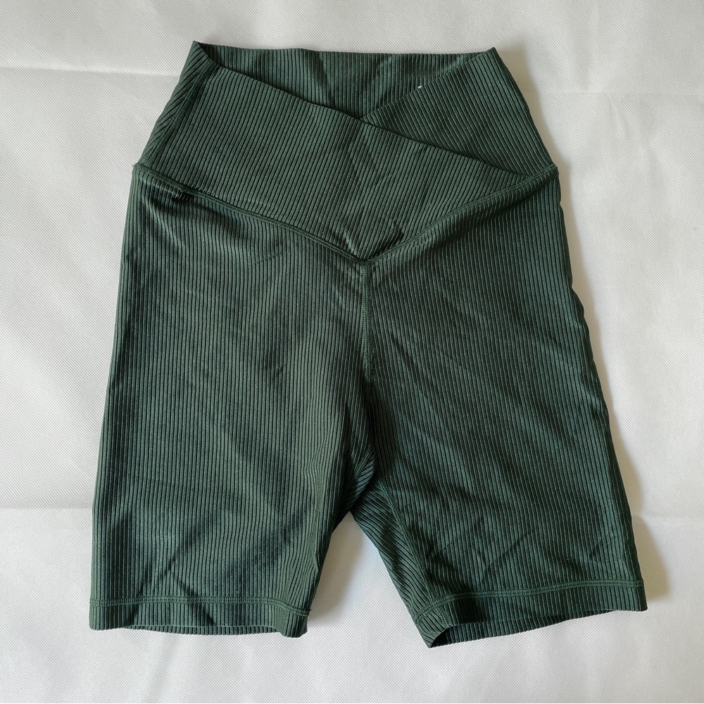 MOVING SALE! Aerie Offline Green Twist Shorts